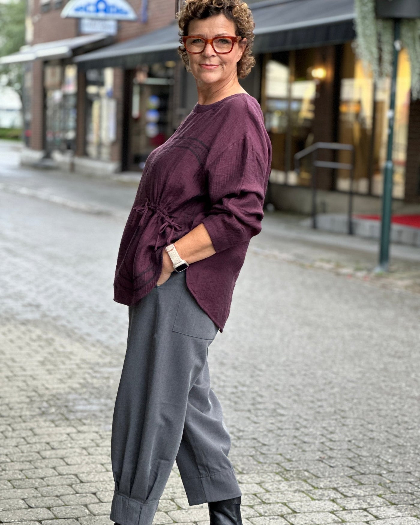 Bluse m/knyting i siden