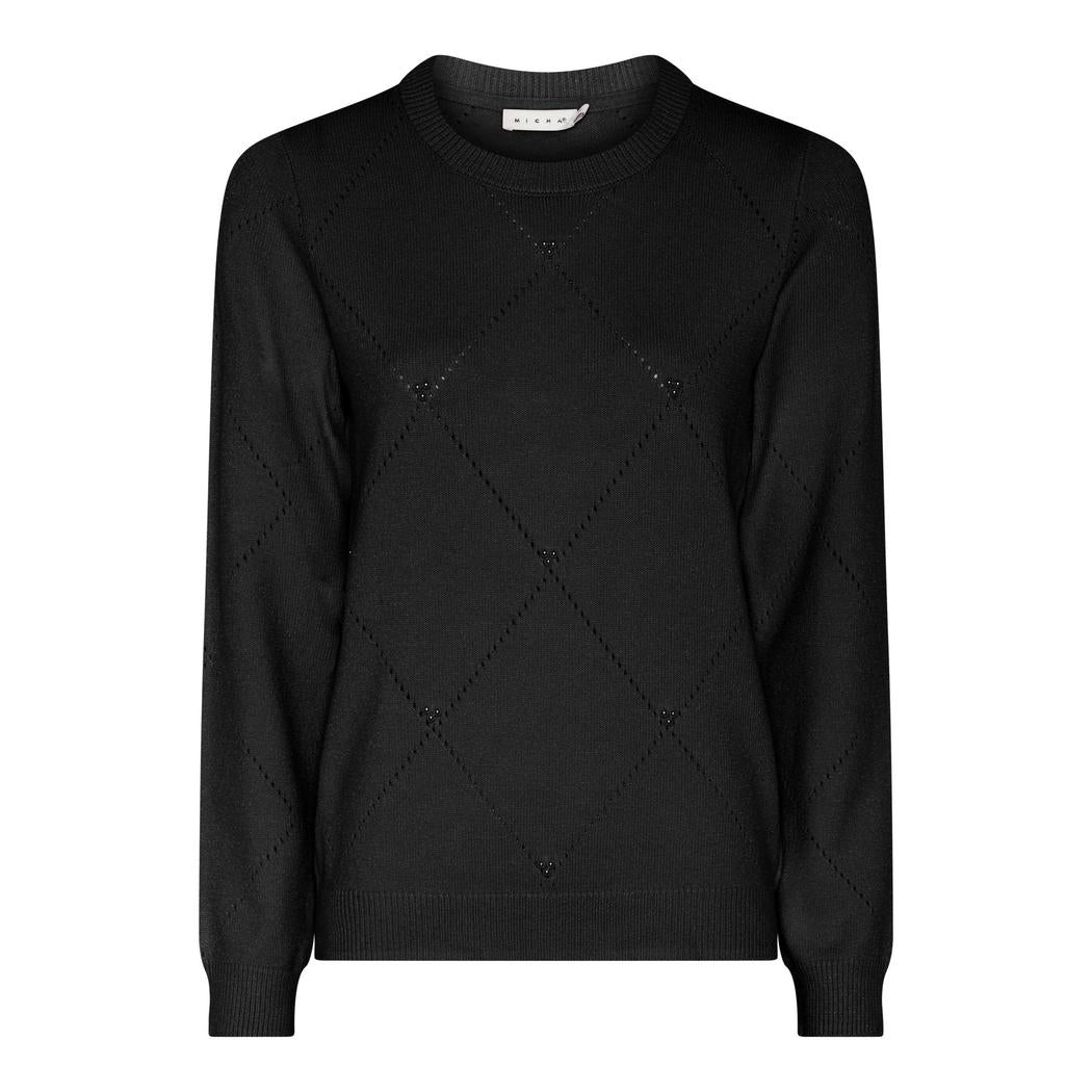 Svart jumper med rund hals og lange ermer, har rutemønster med små hull i stoffet.