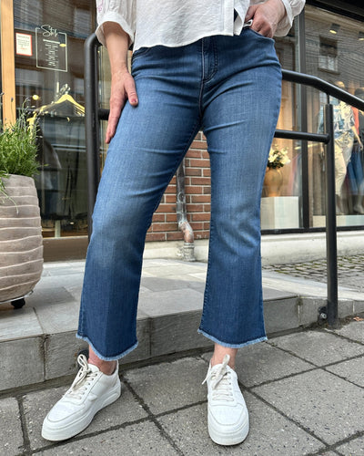 68 SHAKIRA bootcut stretch jeans