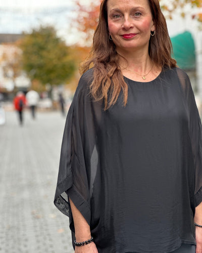 Silke/viskose 2 lags bluse