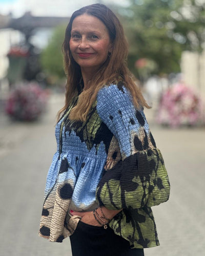 Bluse m smock og print