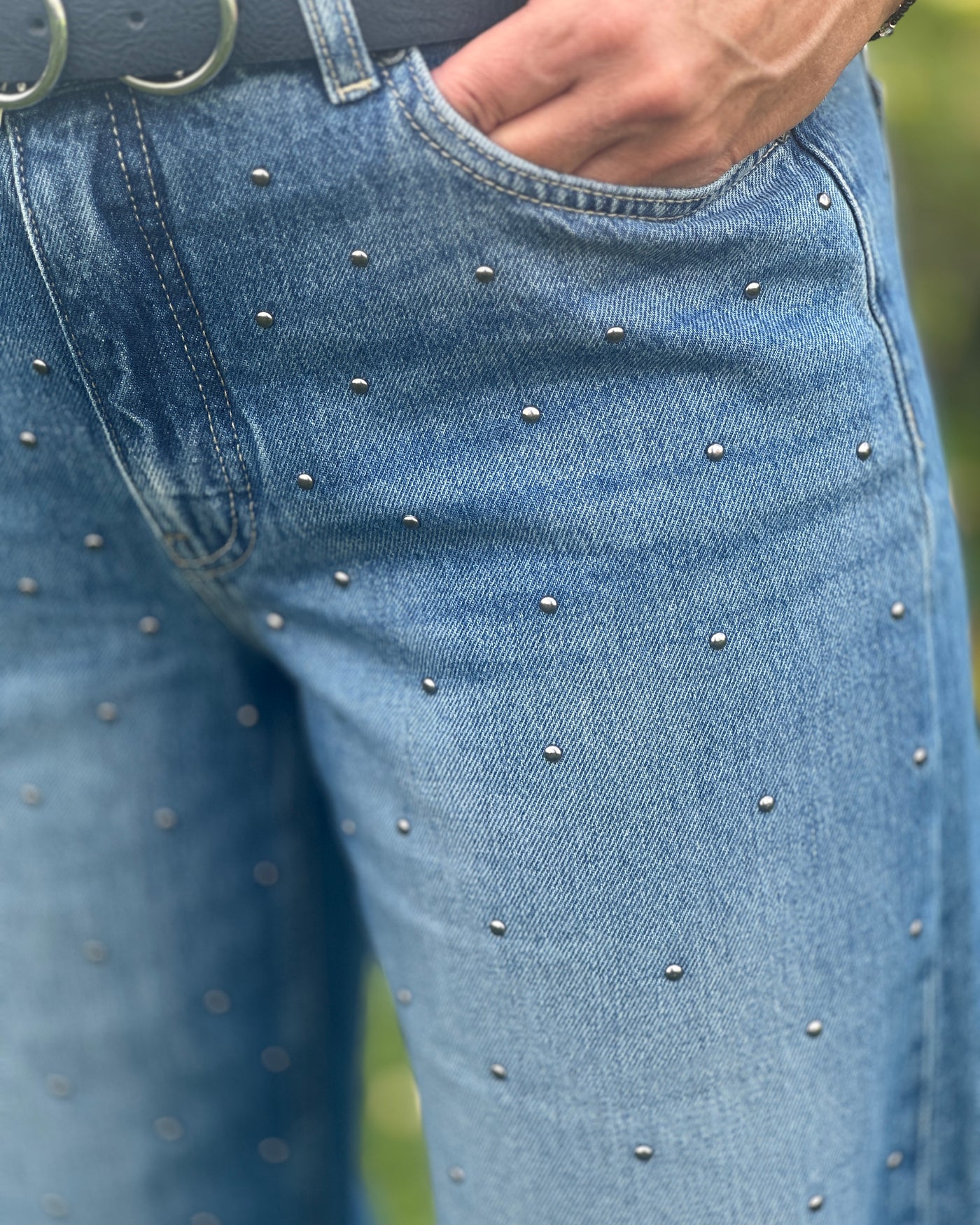 Jeans med studs