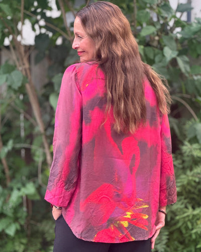 Bluse med vannfall hals