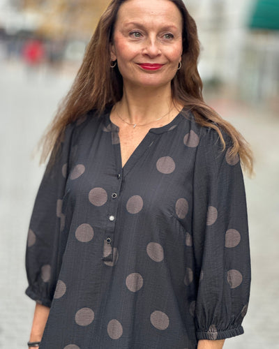 Paola kjole m/dots