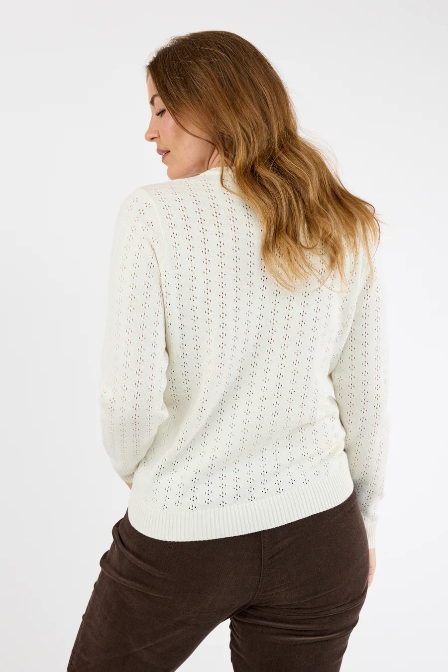 Genser med hullmønster