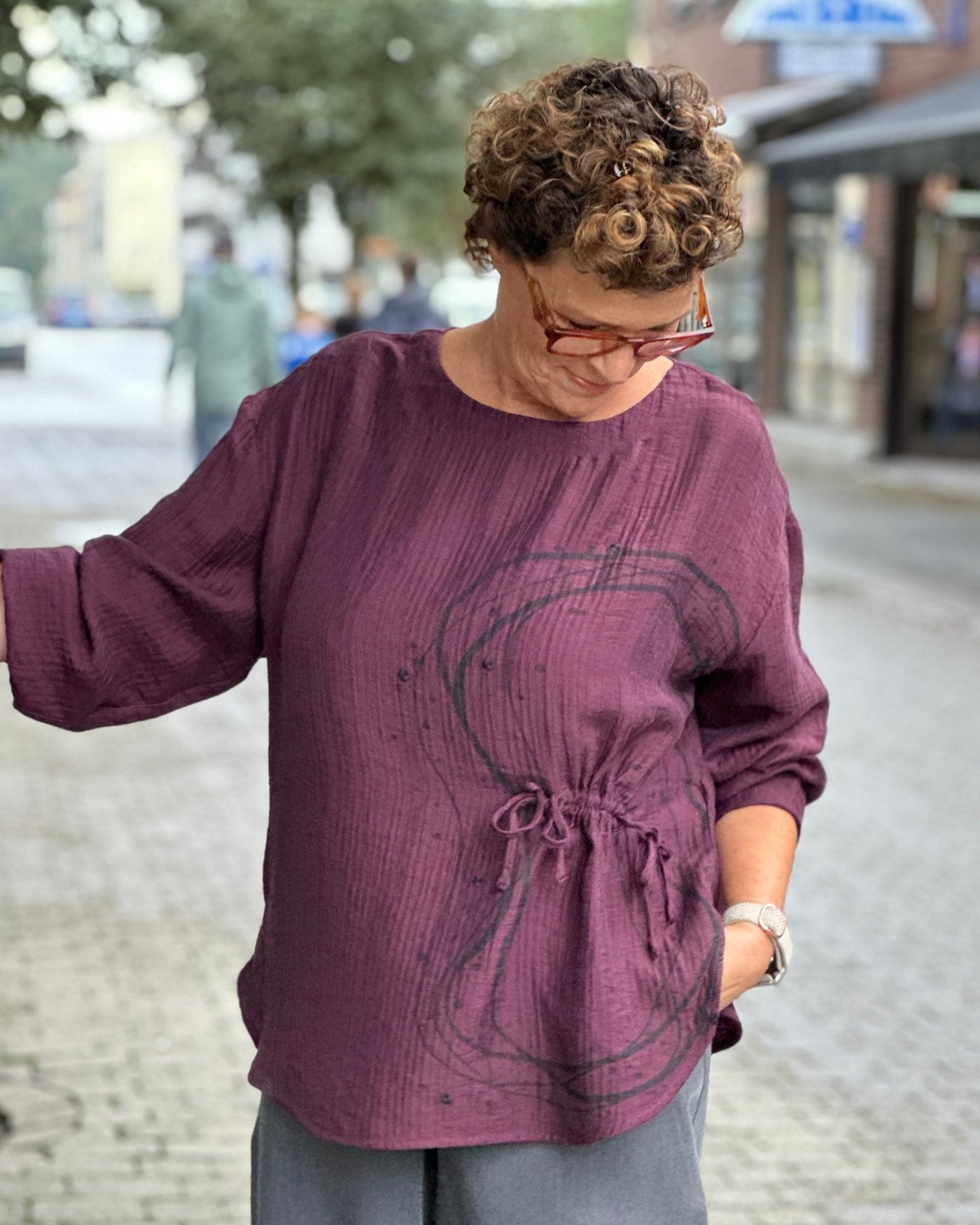 Bluse m/knyting i siden