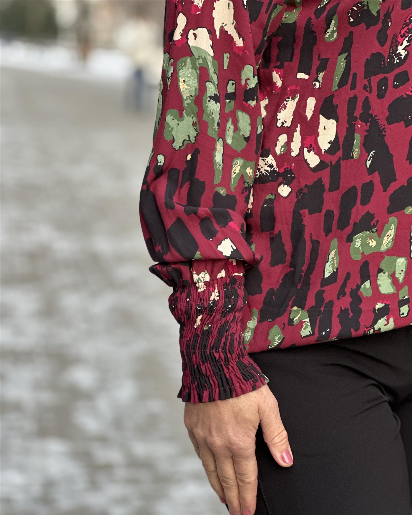 Viskose bluse m smock effekt