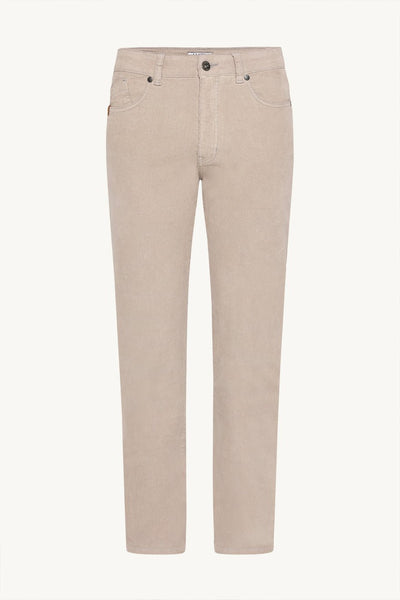 Beige bukser med fem lommer og rett benkutt, laget i et lett stoff.