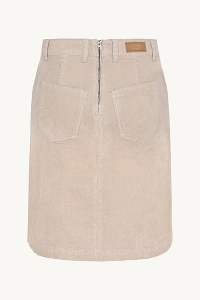 Beige cordskjørt med glidelås bak, to baklommer og beltehemper i midjen.