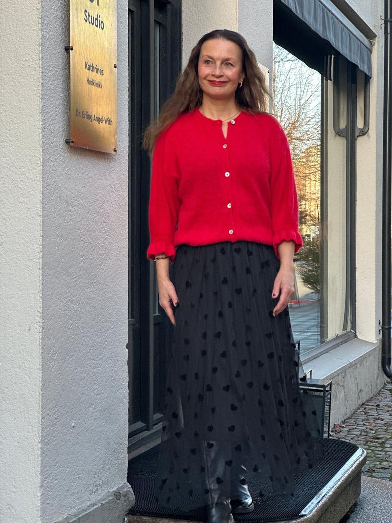 Tyll skjørt m strikk m hjerte