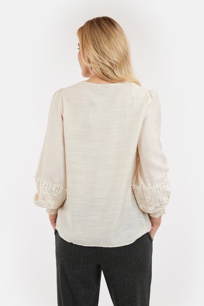 Bluse m/broderi