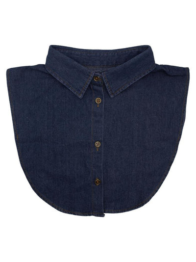 Denimkrage med knappelukking og krage, ser ut som forsiden av en skjorte.