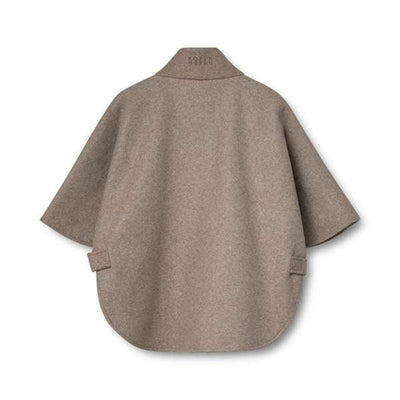 Poncho med høy krage, korte ermer, knappelukking og brun ullstoff.