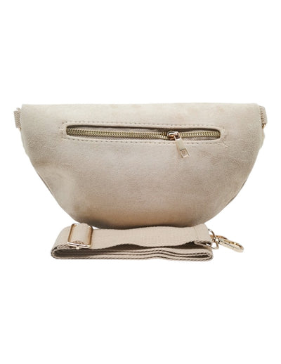 Bum-bag med myk pels, glidelåslomme bak og justerbar stropp.