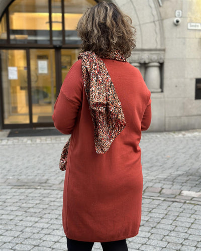 Strikke kjole v-hals