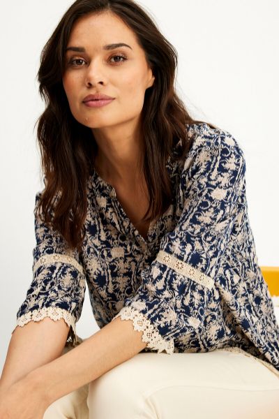 Jasmine bluse med blonder i viskose